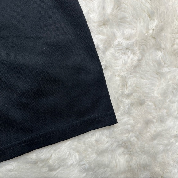 Under Armour Shorts Black & White Size 4 - Picture 14 of 16